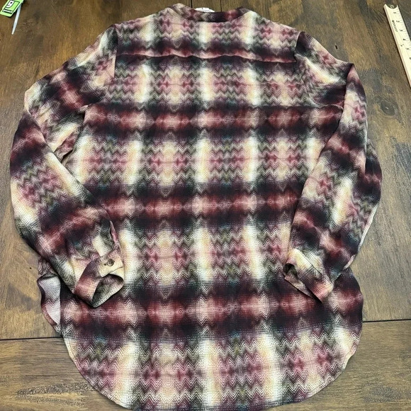 Haute Hippie 100% silk tribal print blouse. Size small. - Picture 11 of 11